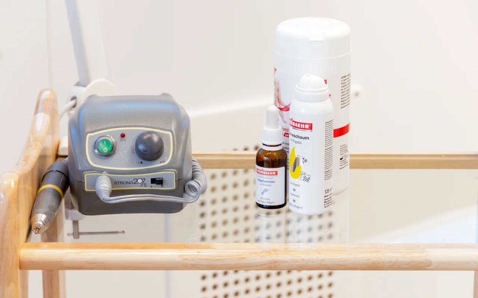 Geräte und Produkte für die professionelle Fußpflege